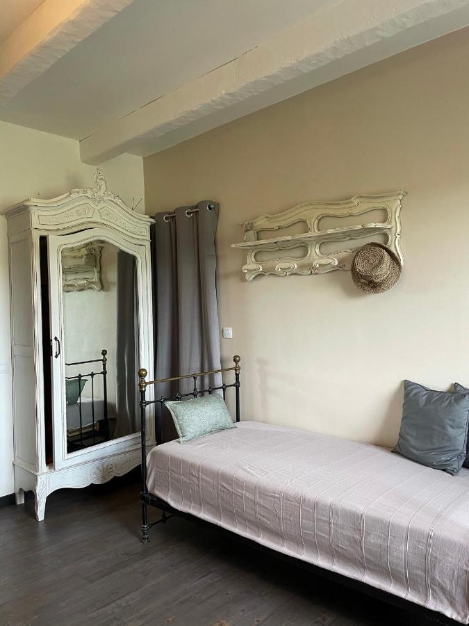 Au Pied Des Baous Bed & Breakfast Vence Exterior foto
