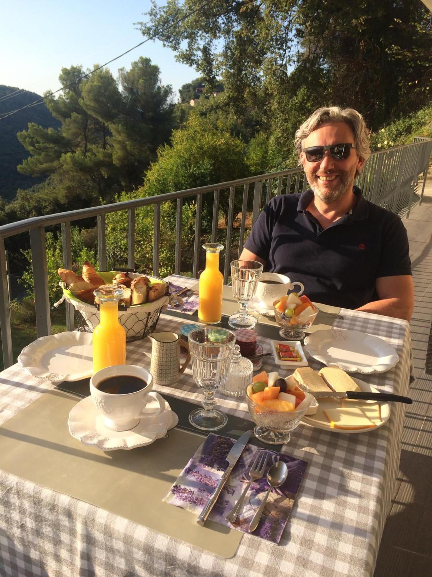 Au Pied Des Baous Bed & Breakfast Vence Exterior foto