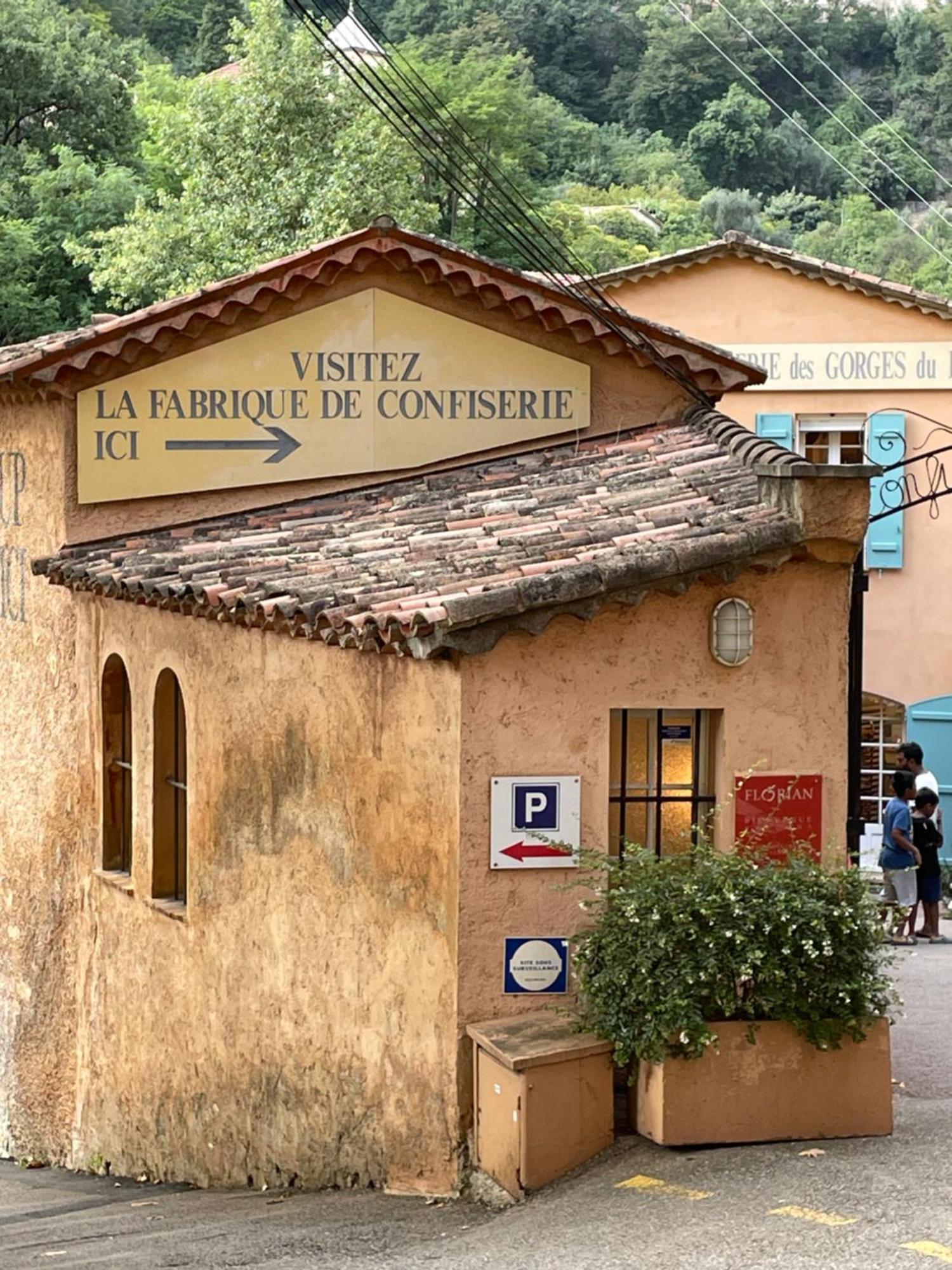 Au Pied Des Baous Bed & Breakfast Vence Exterior foto