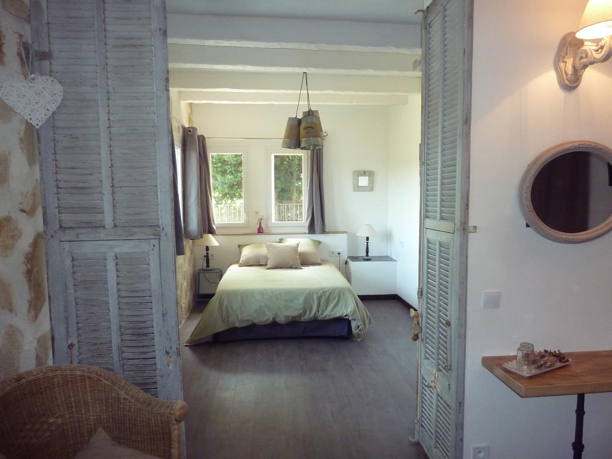 Au Pied Des Baous Bed & Breakfast Vence Exterior foto