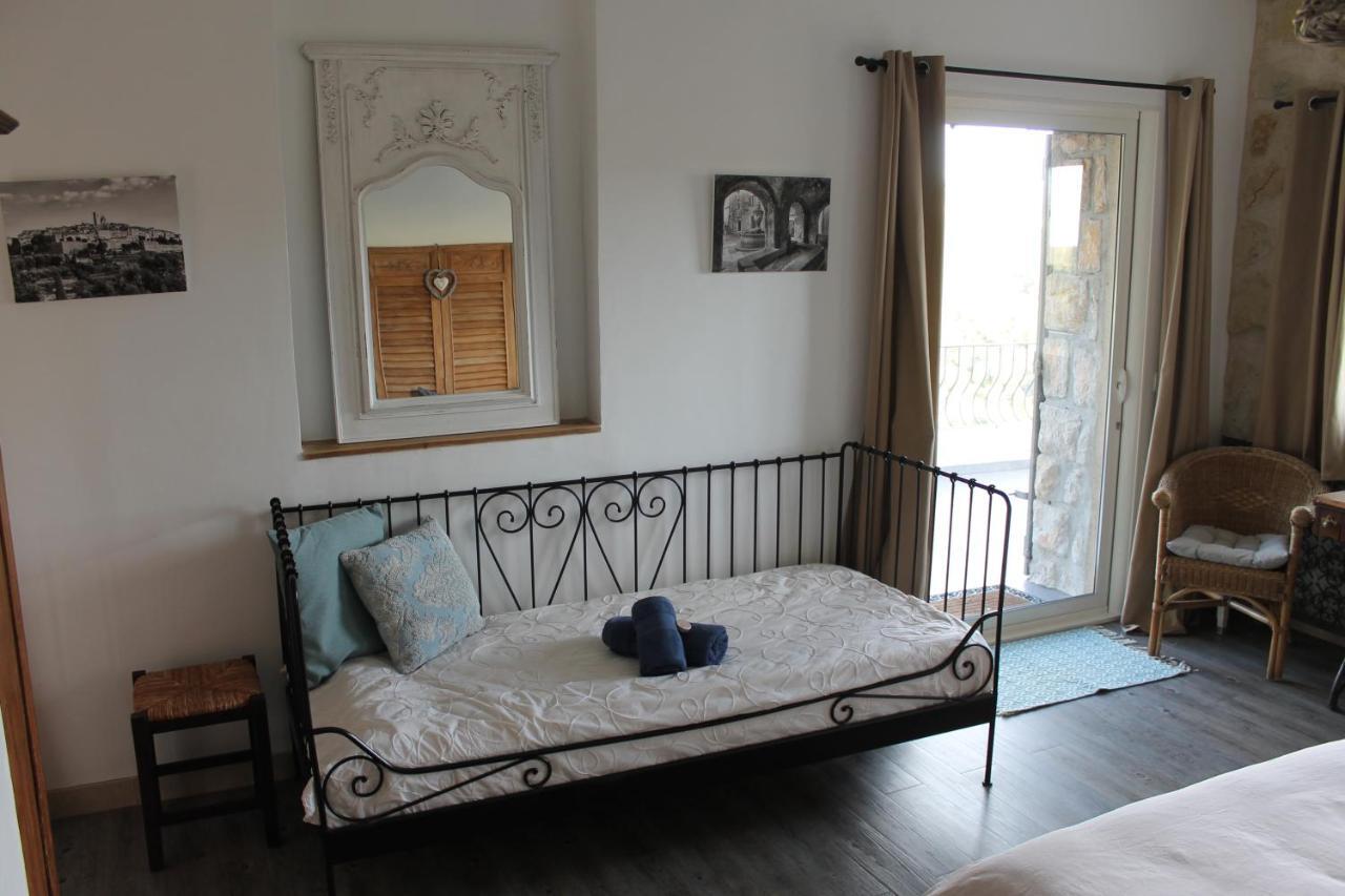 Au Pied Des Baous Bed & Breakfast Vence Exterior foto