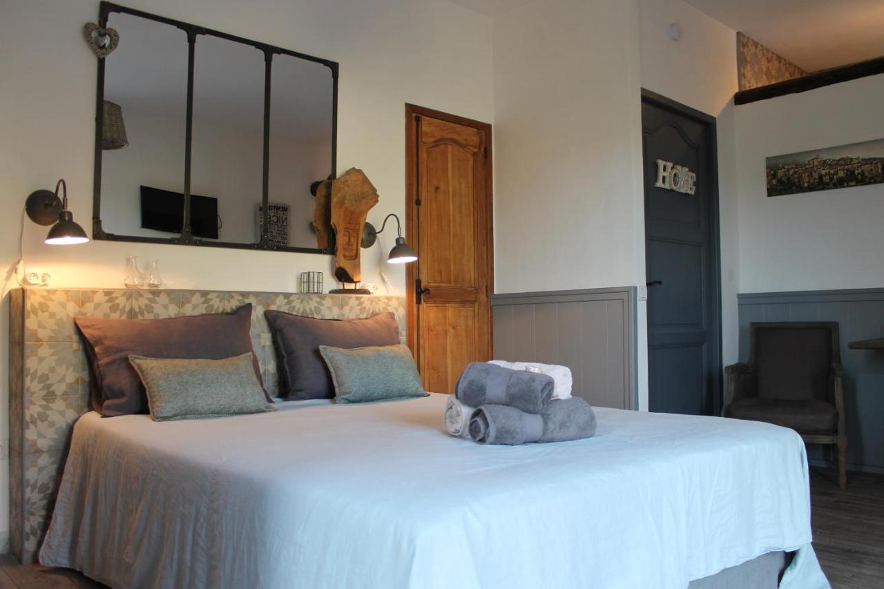 Au Pied Des Baous Bed & Breakfast Vence Exterior foto